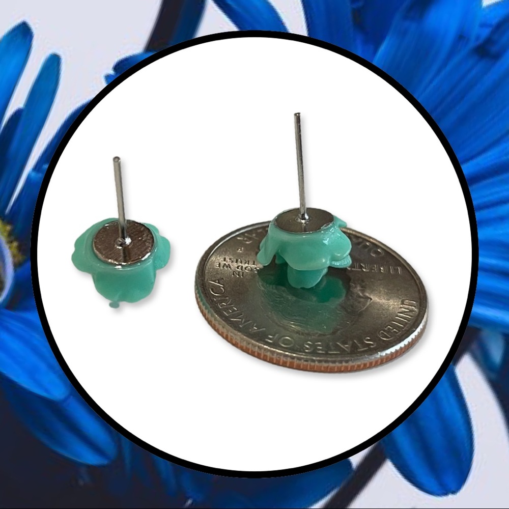 Teal Blue Flower Stud Earrings - Picture 3 of 6